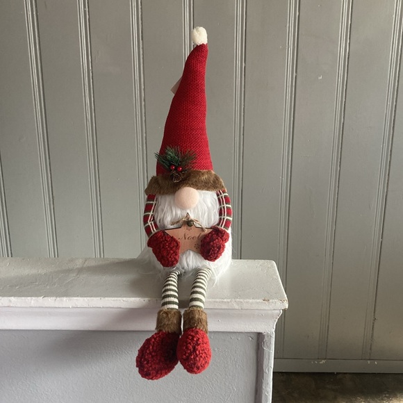 NWT- STUNNING- 28.5” Red Holiday Gnome Sitter Decoration w/ a Wooden NOEL Star - Picture 12 of 17